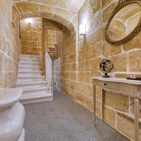Beautiful Traditional Townhouse In The Heart Of Amif2-1 Rabat