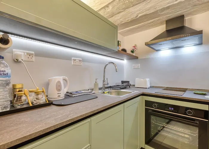 Beautiful Traditional Townhouse In The Heart Of Amif2-1 Dom wakacyjny