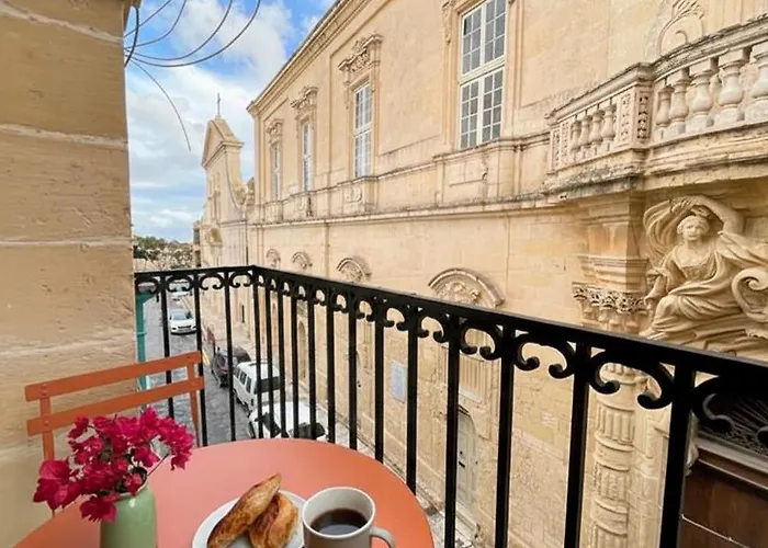 Beautiful Traditional Townhouse In The Heart Of Amif2-1 Rabat