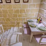 Beautiful Traditional Townhouse In The Heart Of Amif2-1 Сasa de vacaciones